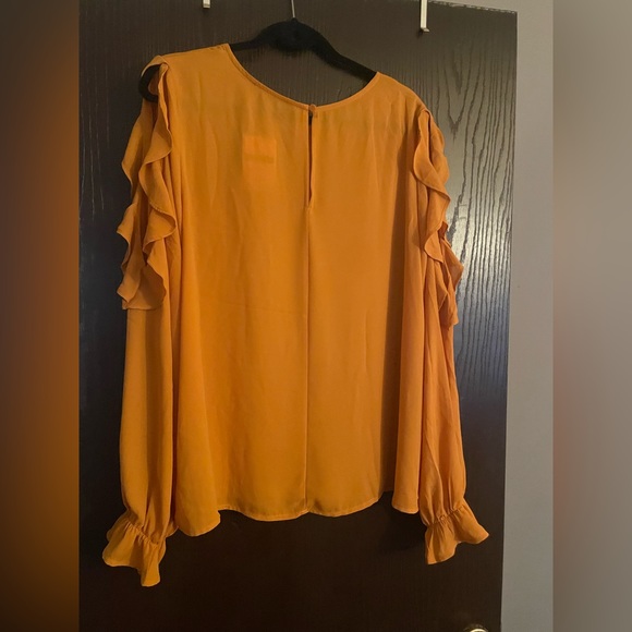 Ruffle Top - Picture 2 of 4